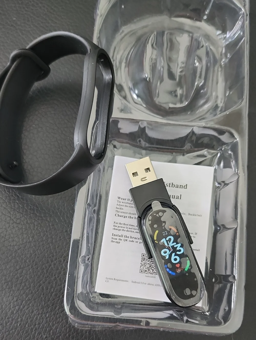 Black Fitness Tracker - Incoming Calls